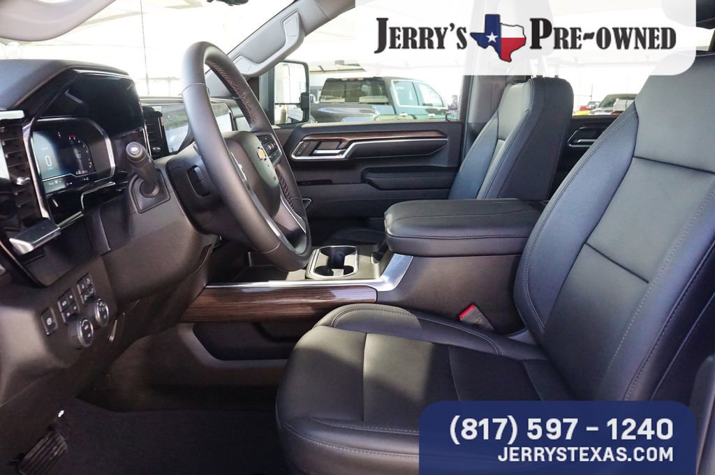 Used 2024 Chevrolet Silverado 3500 LT w/ Texas Edition image 19