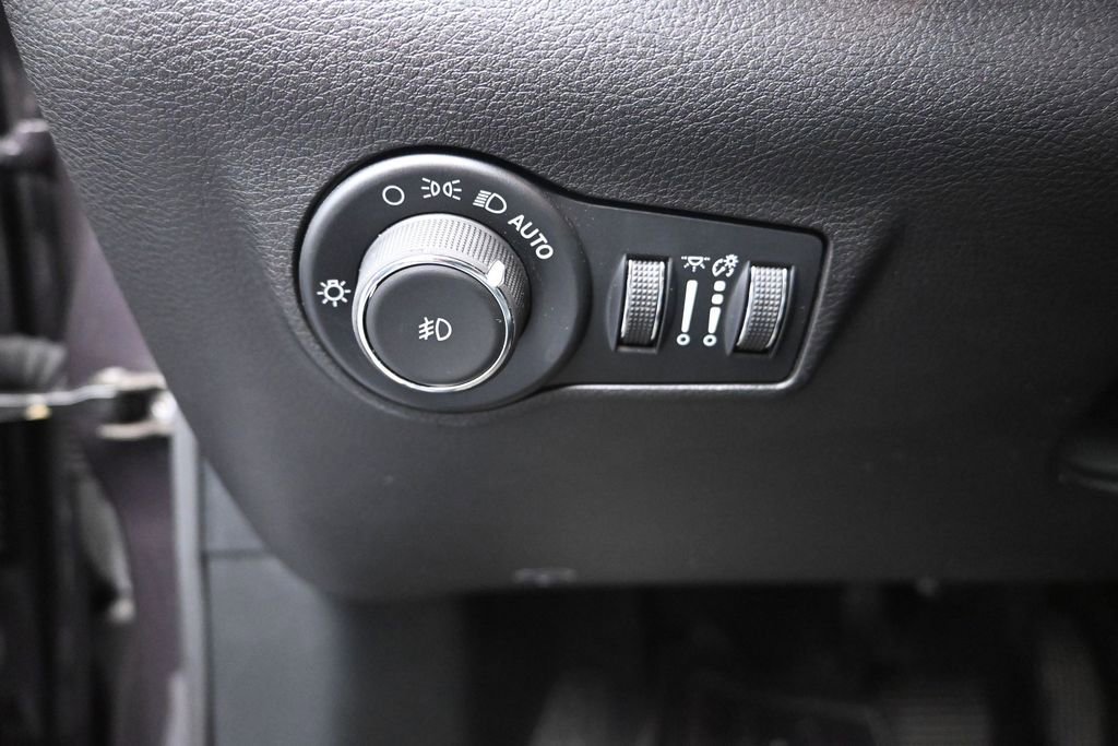 Used 2024 Jeep Compass Latitude AWD/4WD image 12