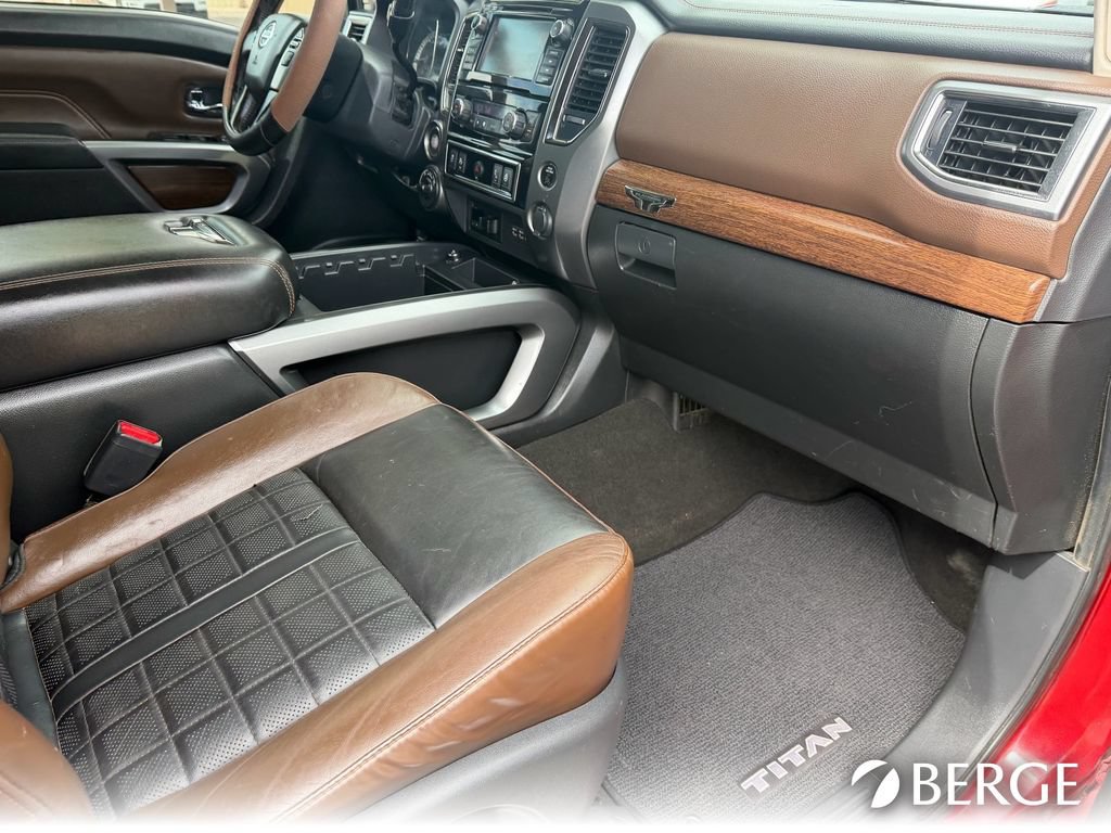 Used 2019 Nissan Titan Platinum Reserve AWD/4WD image 14