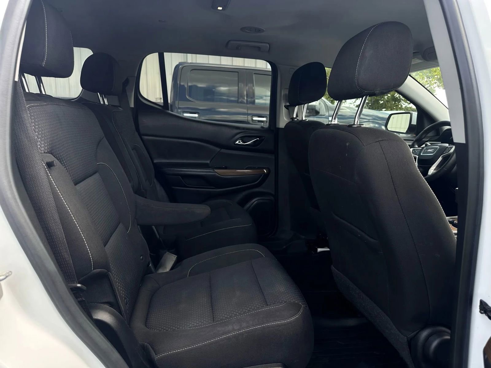 Used 2021 GMC Acadia SLE w/ LPO, Floor Liner Package image 11