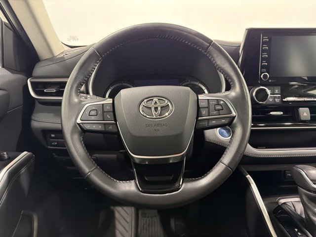 Used 2021 Toyota Highlander XLE AWD/4WD image 34