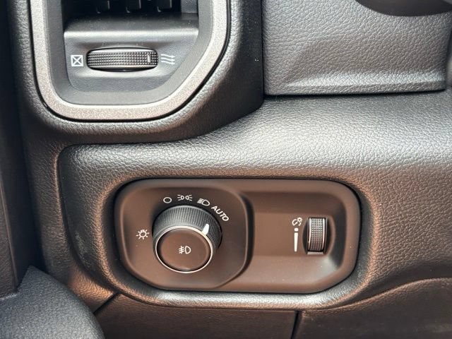 New 2026 RAM 5500 Tradesman w/ Chrome Appearance Group AWD/4WD image 35