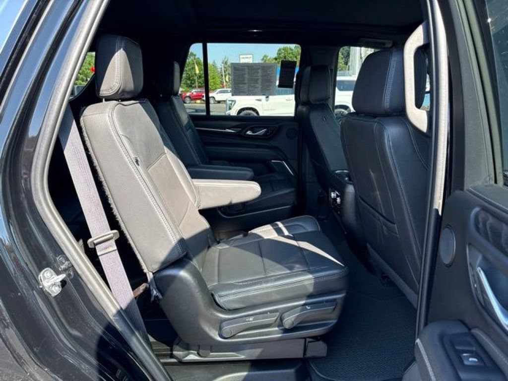 Used 2024 GMC Yukon Denali AWD/4WD image 23