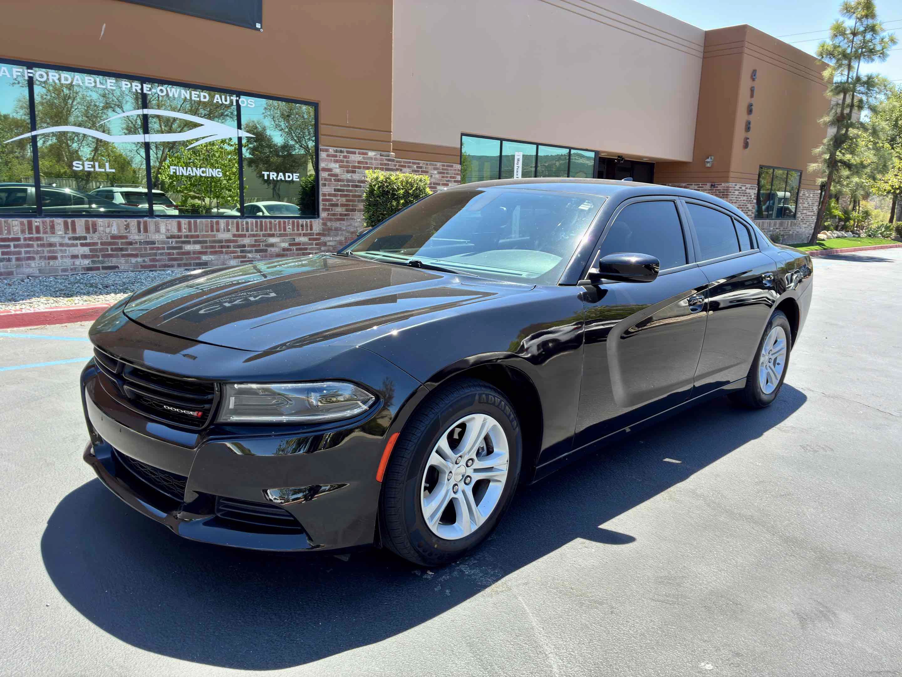 Used 2023 Dodge Charger SXT RWD image 4