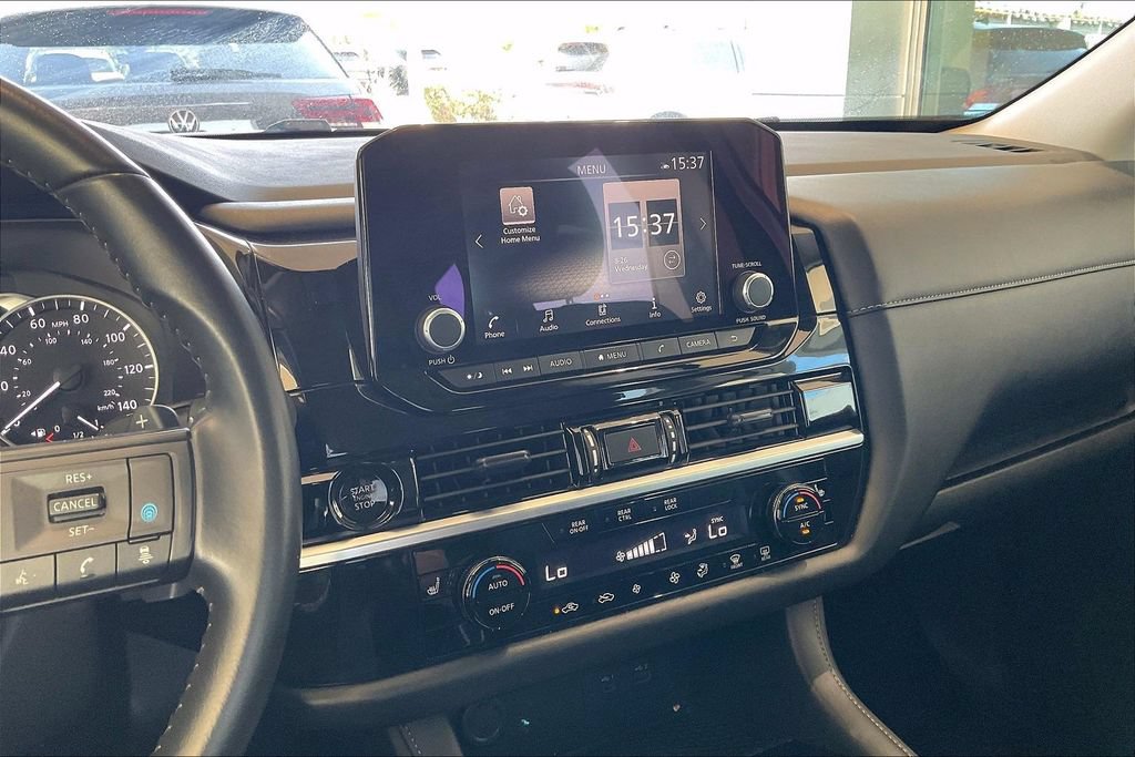 Used 2025 Nissan Pathfinder SV AWD/4WD image 6