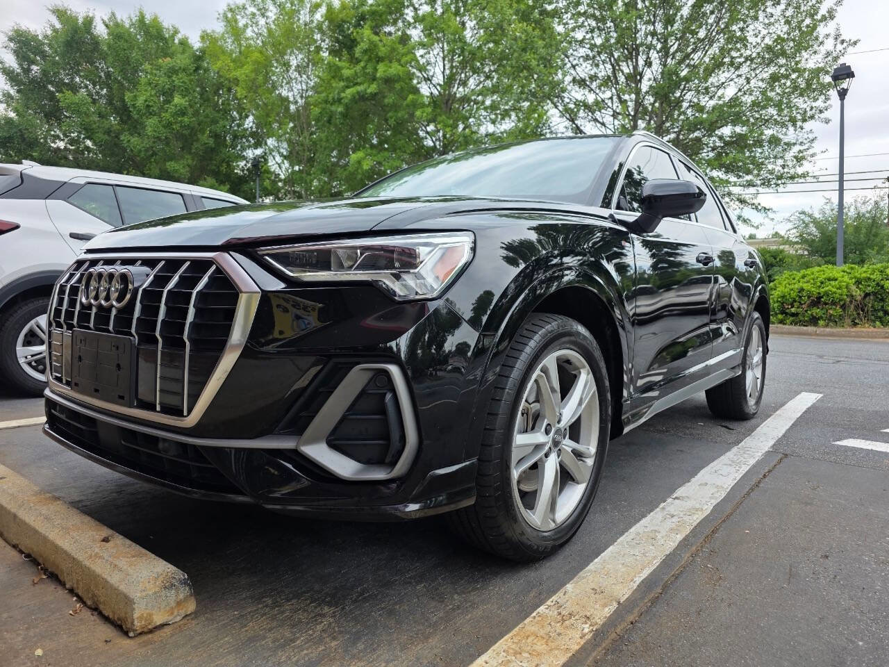 Used 2019 Audi Q3 2.0T Premium Plus image 3