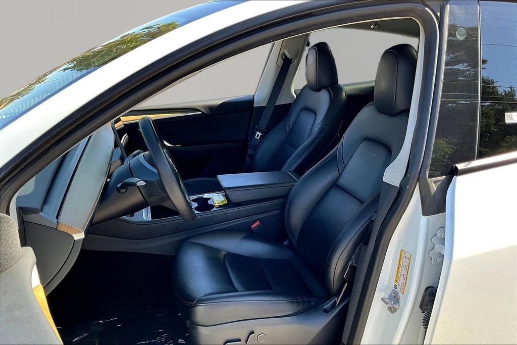 Used 2023 Tesla Model Y Long Range AWD/4WD image 21