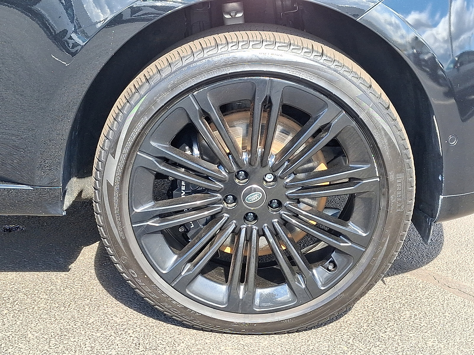 Used 2023 Land Rover Range Rover SE image 8