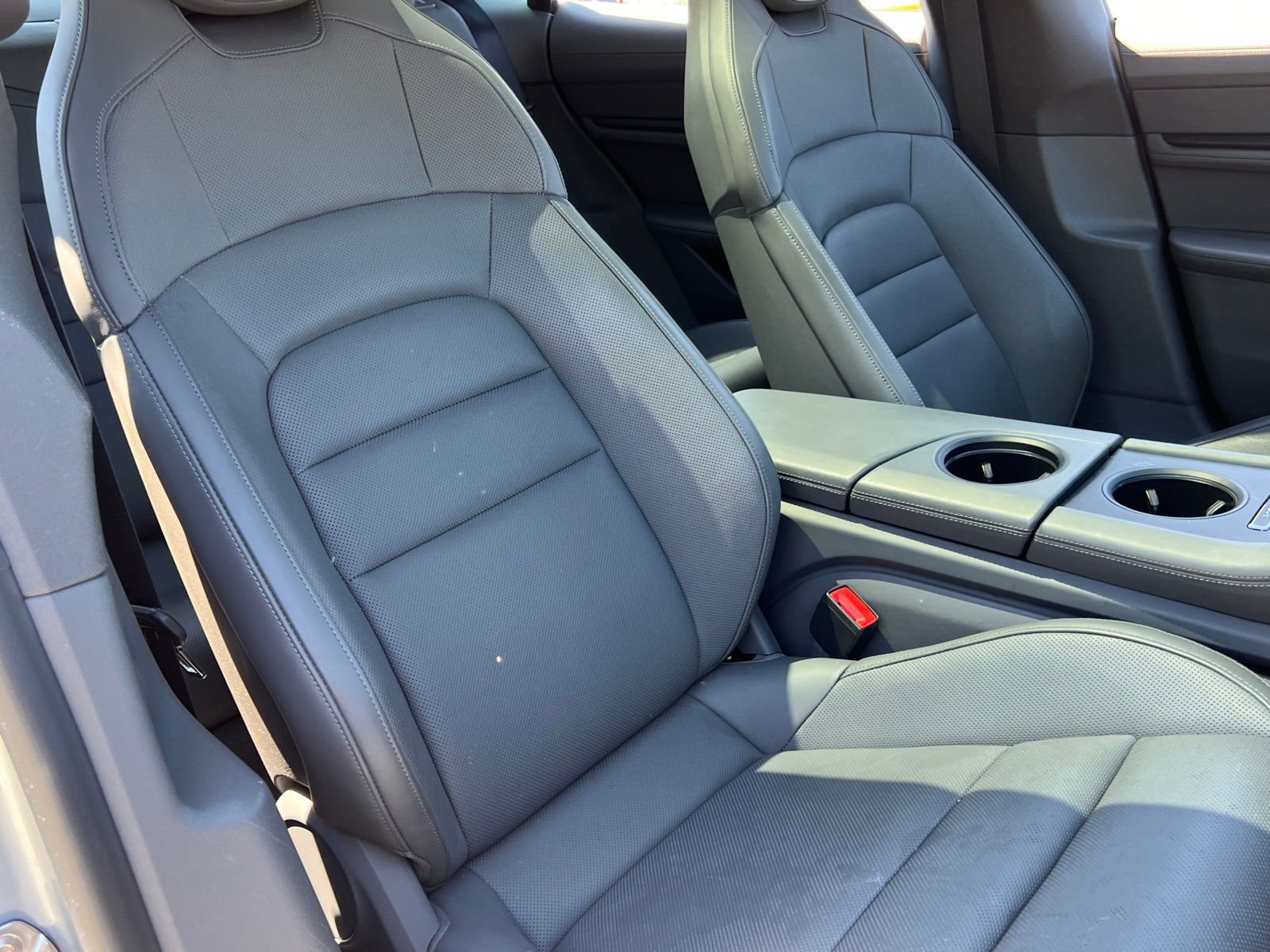 Certified 2022 Porsche Taycan 4S image 17