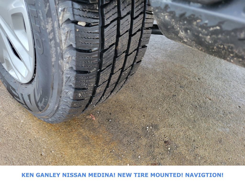 Used 2023 Ford Transit 350 XLT image 19