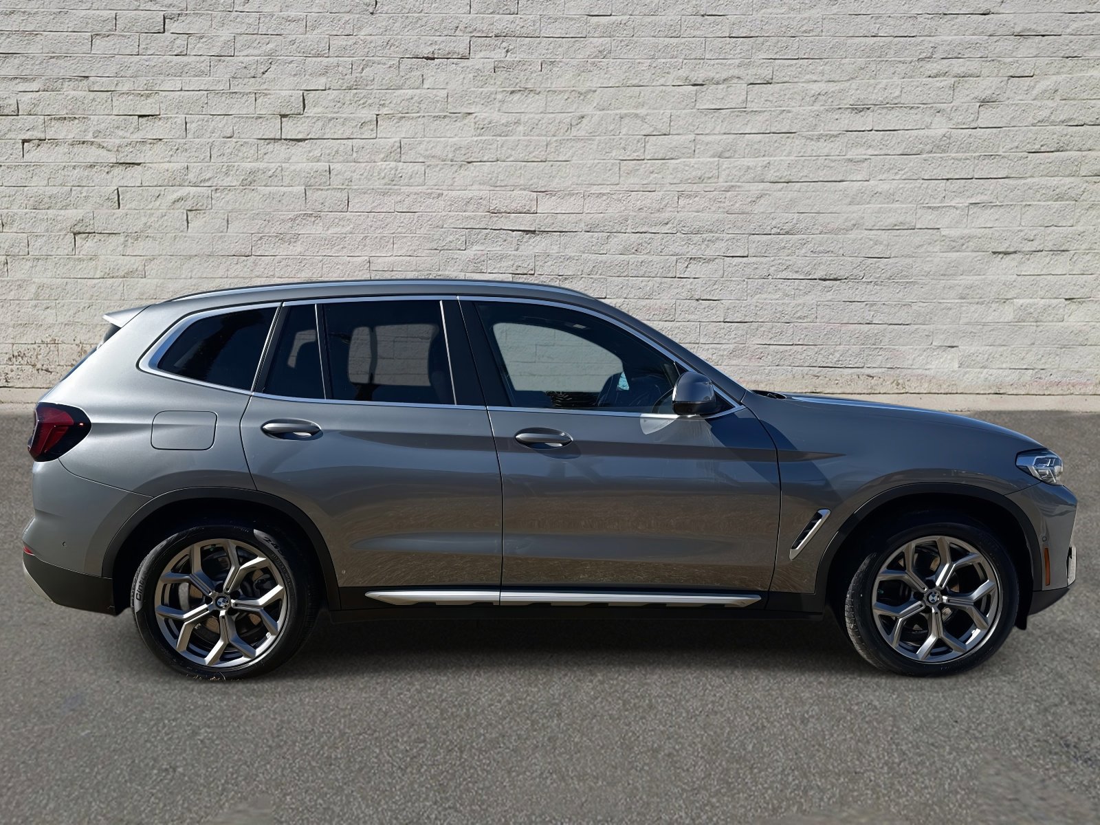 Used 2024 BMW X3 xDrive30i w/ Convenience Package image 6