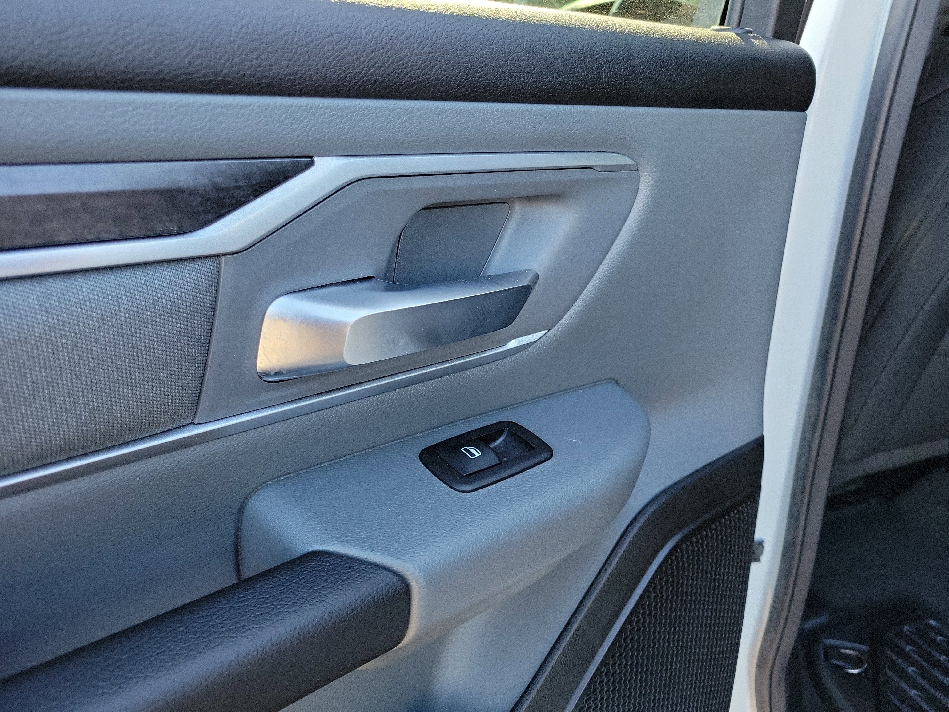 Used 2023 RAM 1500 Big Horn AWD/4WD image 13