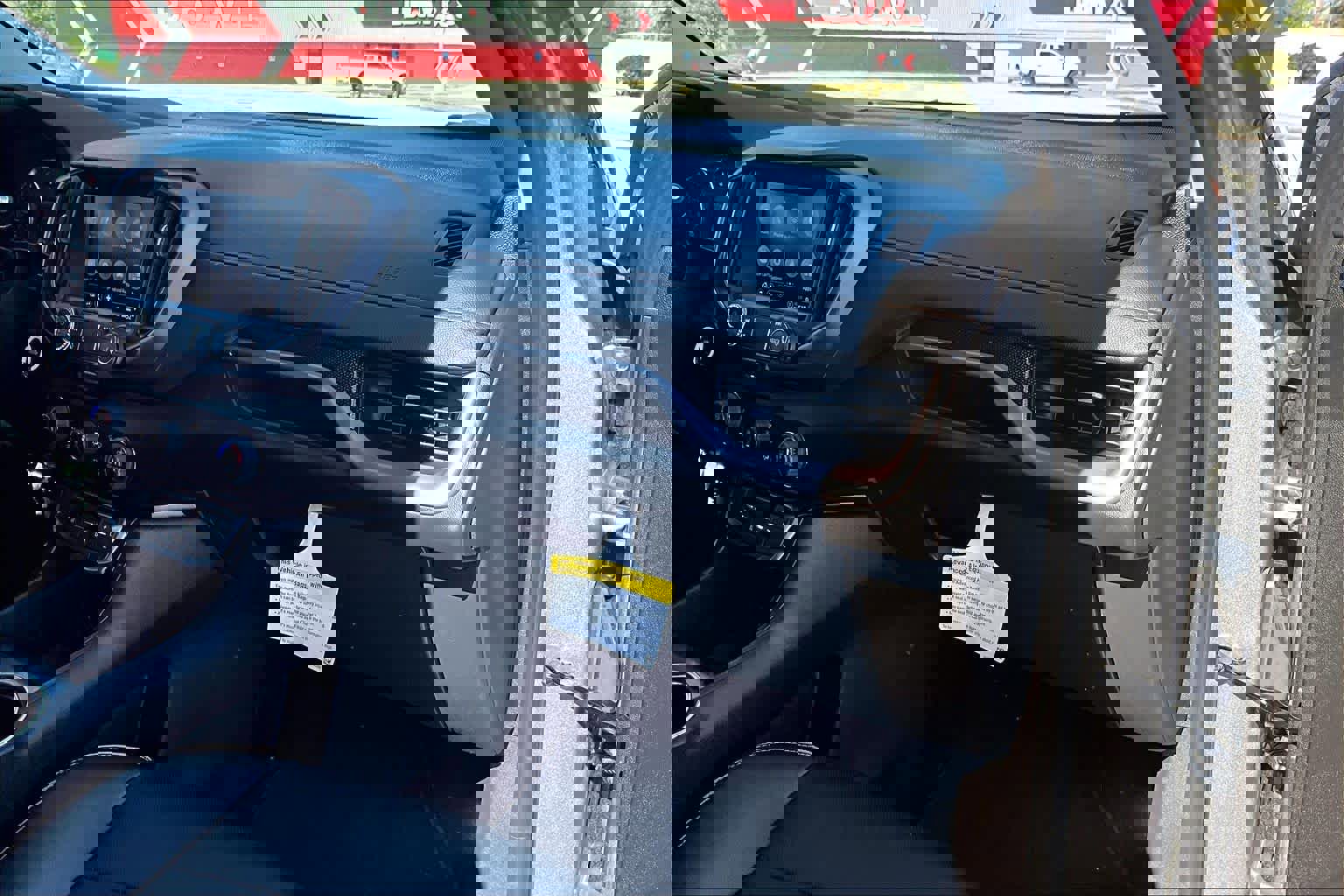 Used 2024 GMC Terrain AT4 w/ Tech Package image 19