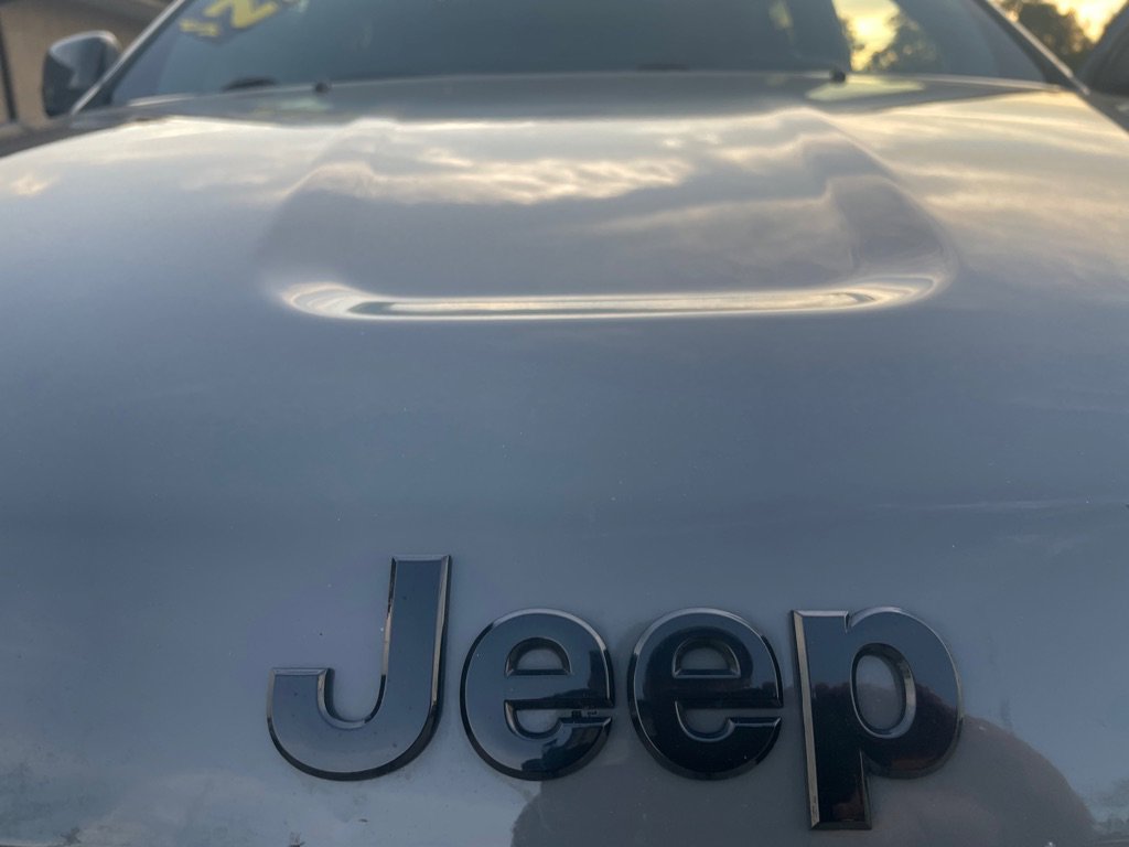 Used 2020 Jeep Grand Cherokee Altitude image 14
