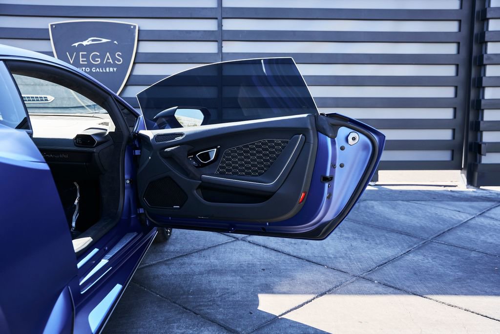 Used 2023 Lamborghini Huracan Tecnica image 31