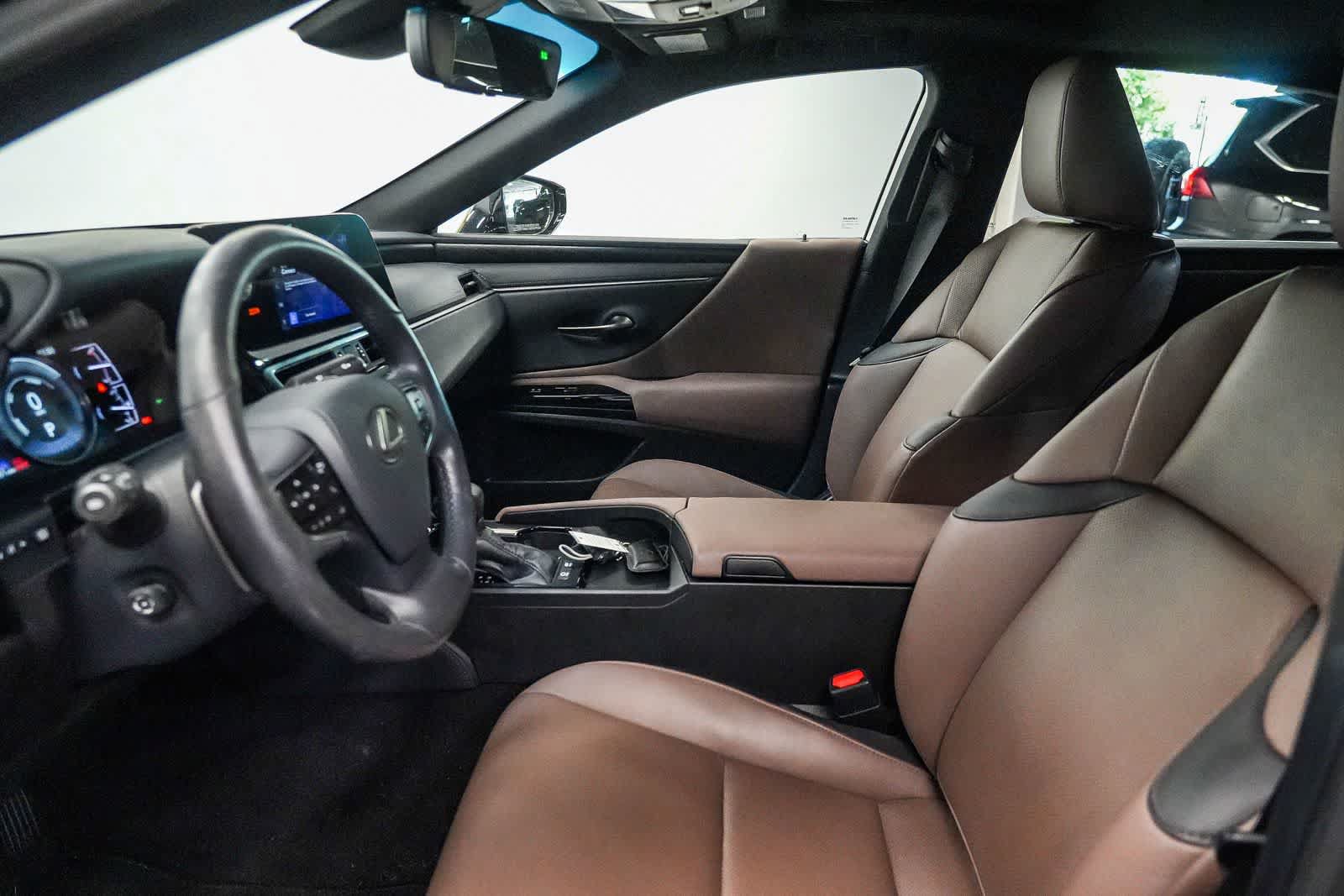 Used 2024 Lexus ES 300h w/ Premium Package FWD image 18
