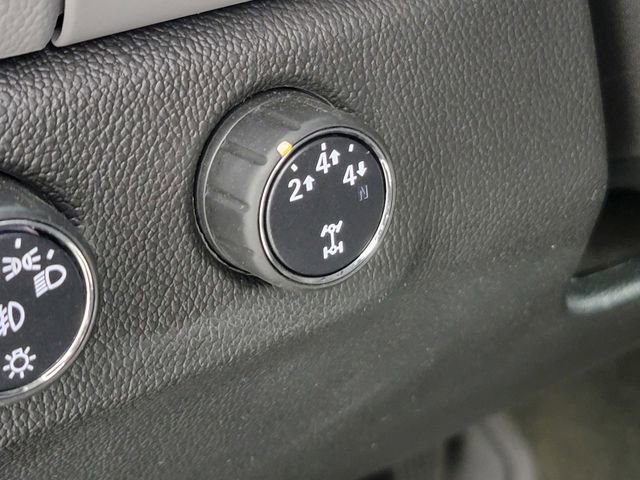 Used 2016 Chevrolet Colorado LT w/ LT Convenience Package image 34