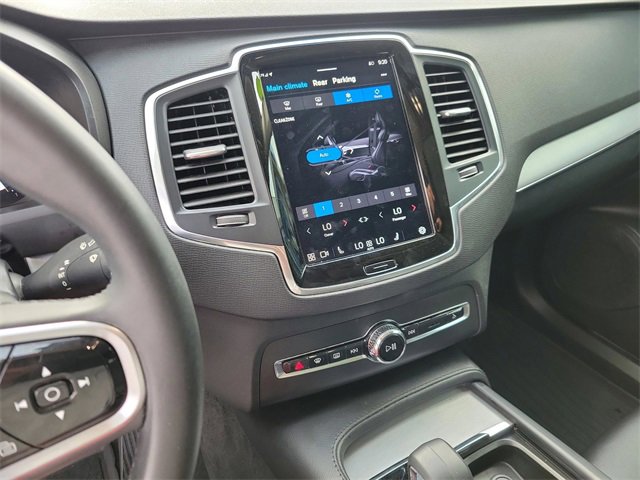 Used 2023 Volvo XC90 B5 Core image 24
