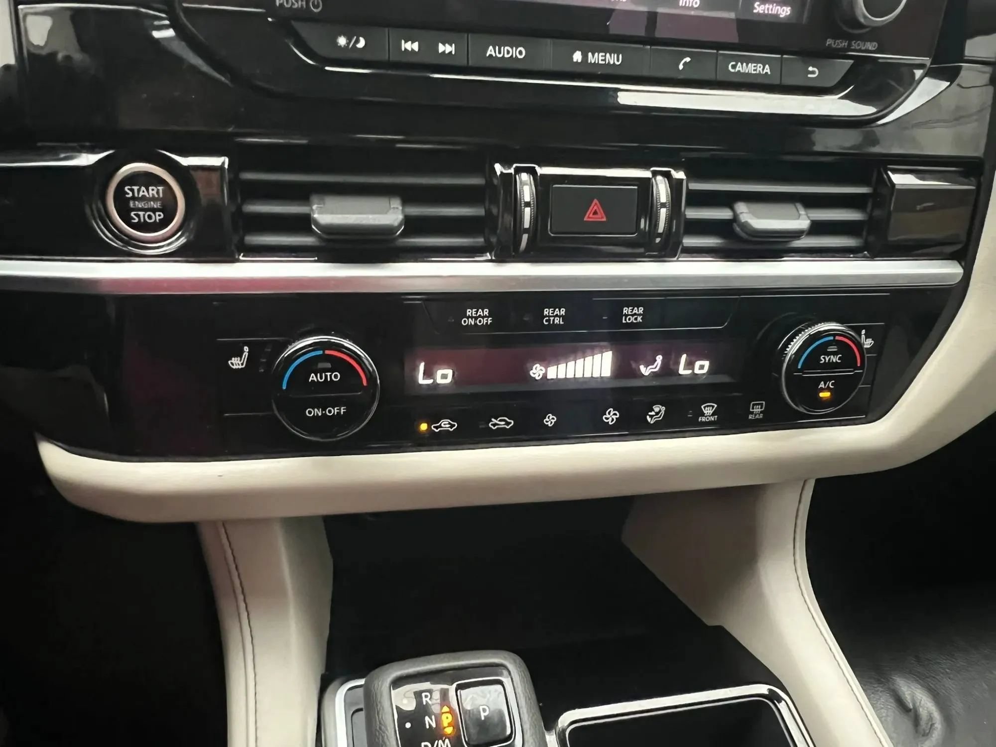 Used 2022 Nissan Pathfinder SV w/ SV Premium Package AWD/4WD image 22