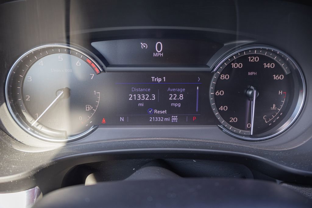 Used 2023 Cadillac XT4 Luxury w/ Cold Weather Package image 15