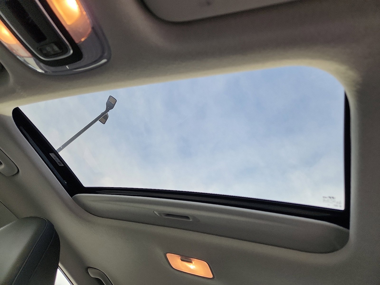 Used 2023 Hyundai Elantra Limited image 20