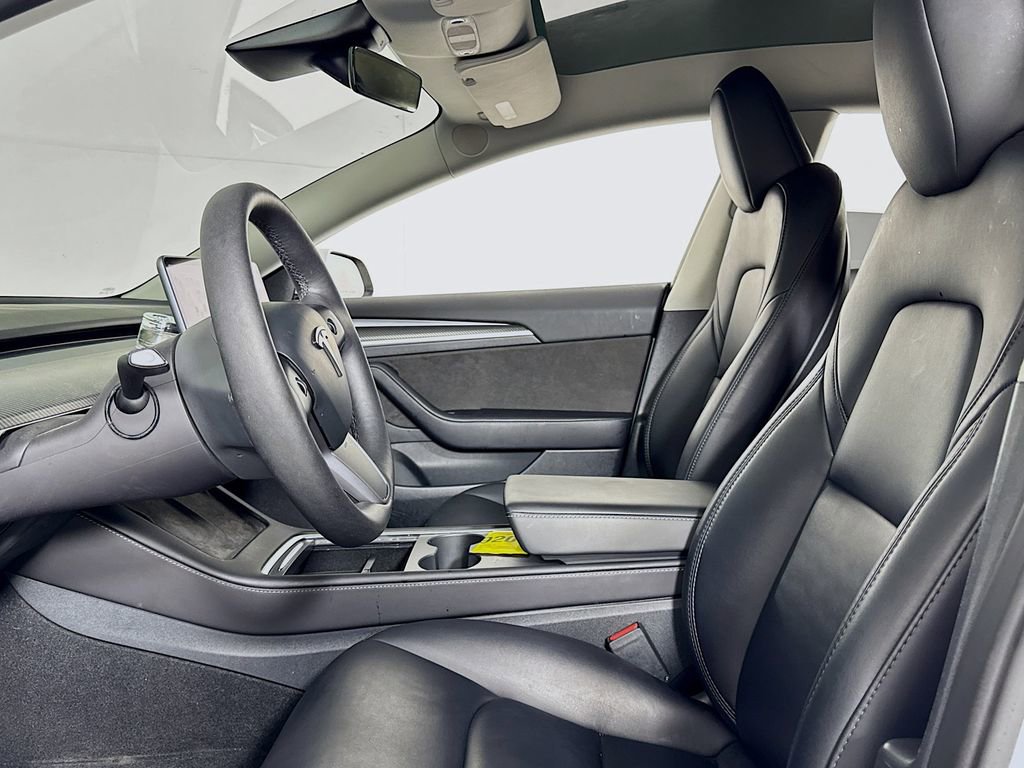 Used 2023 Tesla Model 3 Standard Range image 9