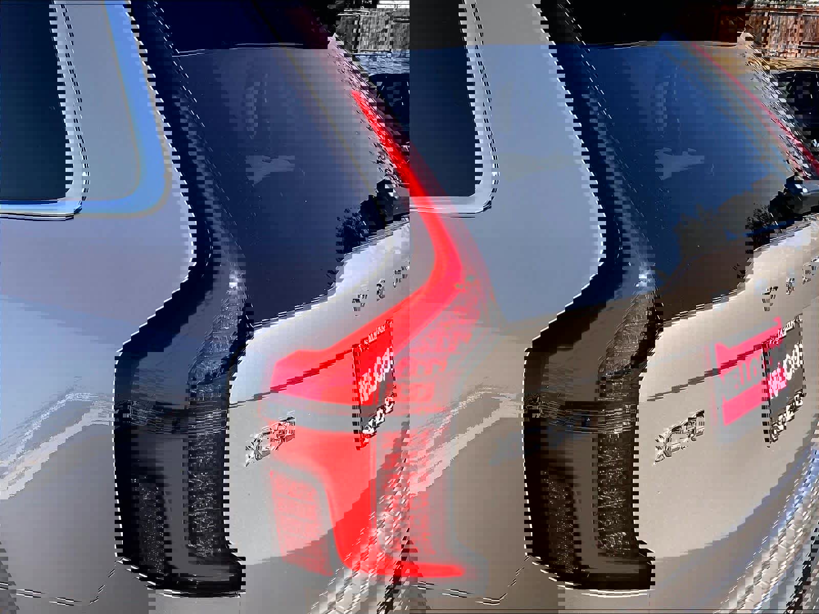 New 2026 Volvo XC90 T8 Plus w/ Protection Package Premier image 25