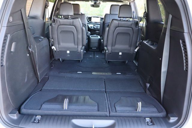 New 2026 Chrysler Pacifica Select image 39