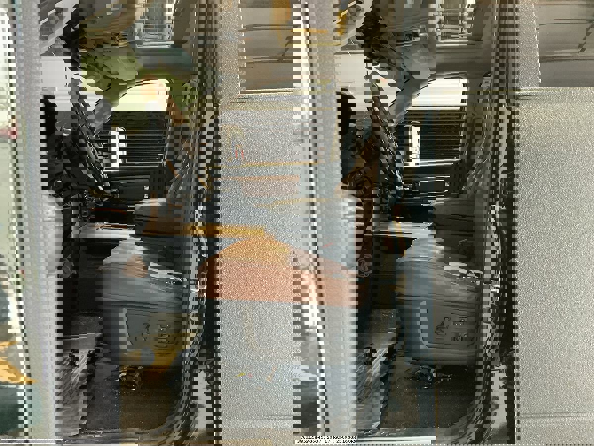 Used 2017 RAM 2500 Longhorn w/ Convenience Group image 9