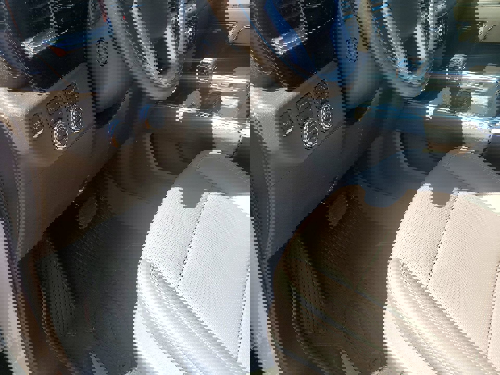 Used 2023 GMC Sierra 1500 SLT w/ SLT Premium Package image 26