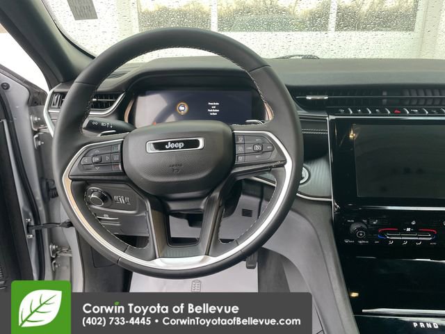 Used 2023 Jeep Grand Cherokee Altitude AWD/4WD image 19