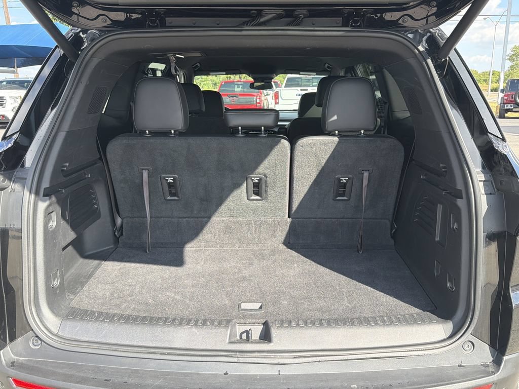Used 2025 Buick Enclave Preferred FWD image 8