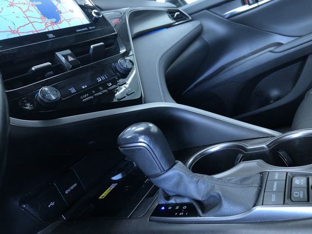 Used 2022 Toyota Camry XSE image 22