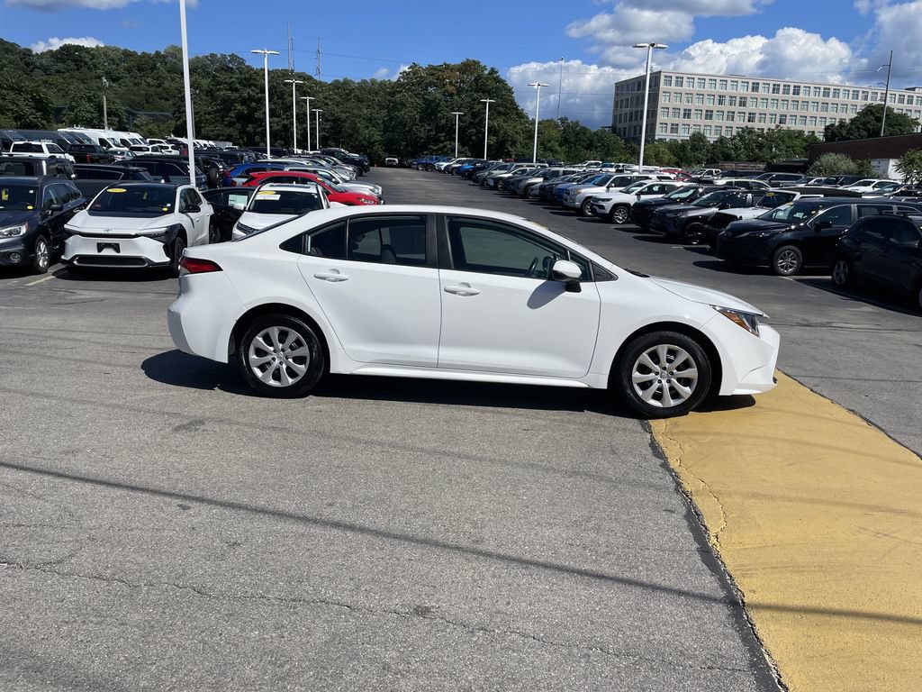 Used 2024 Toyota Corolla LE FWD image 7