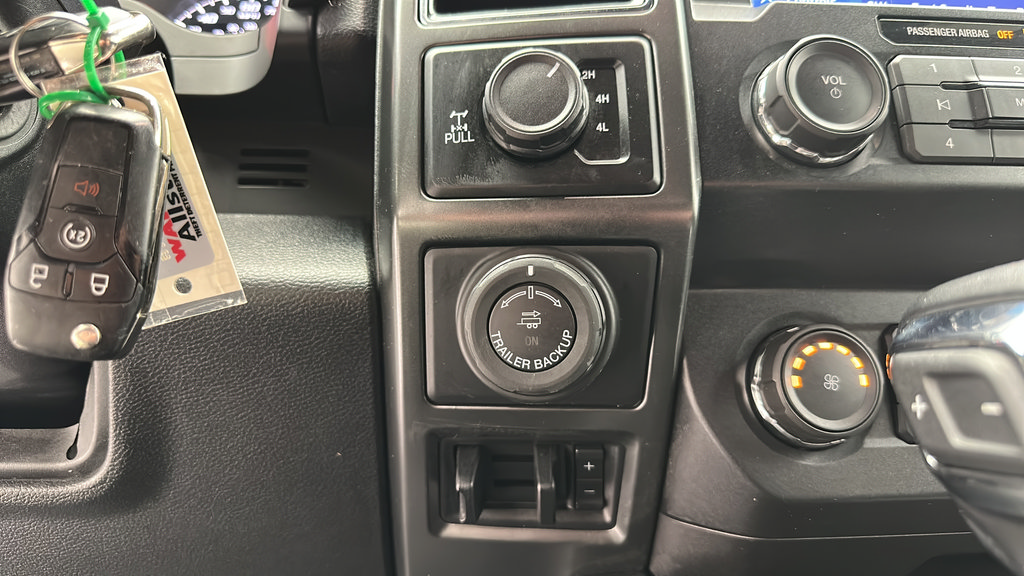 Used 2019 Ford F150 XLT w/ Equipment Group 302A Luxury AWD/4WD image 22