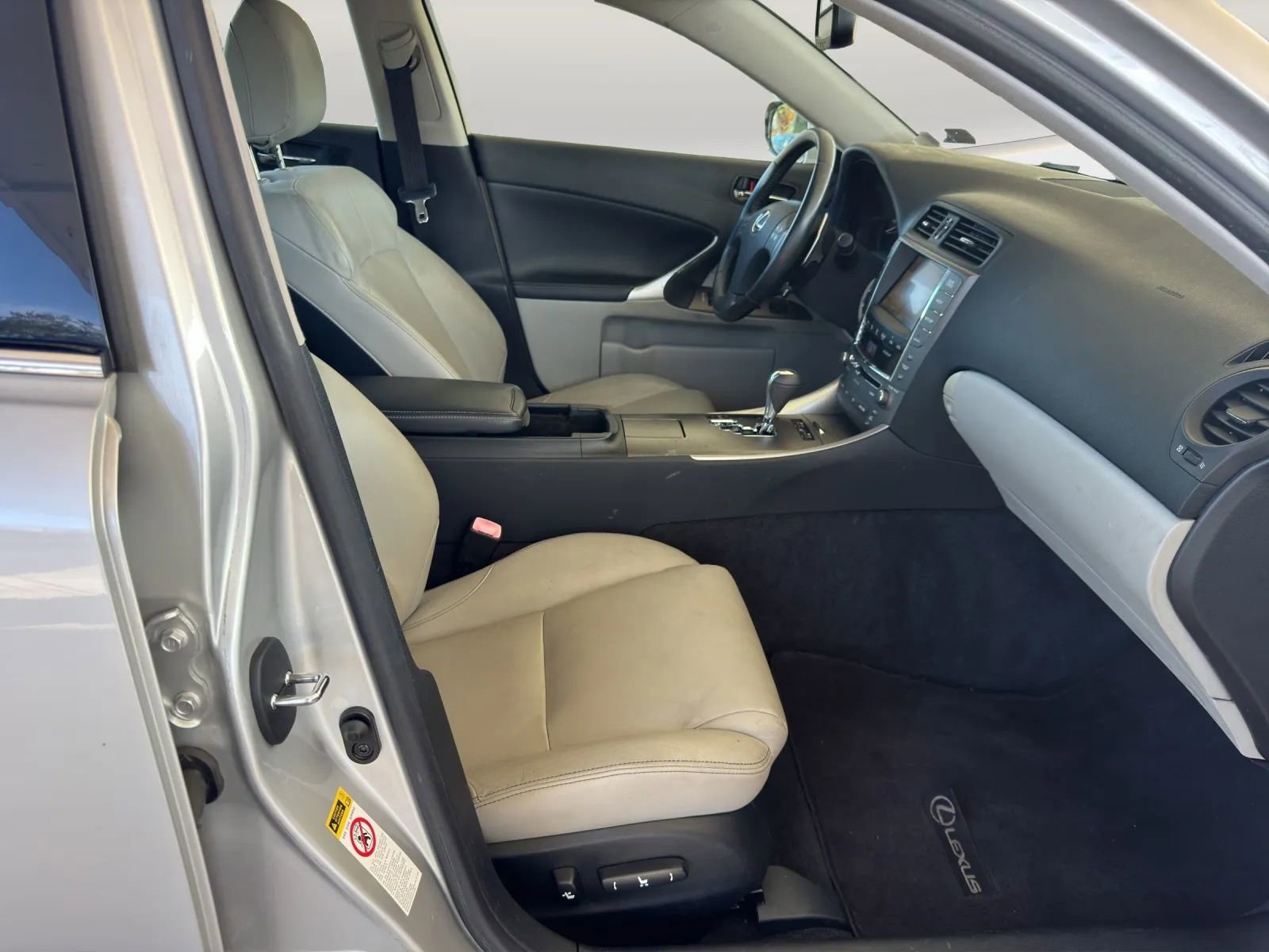 Used 2010 Lexus IS 250 AWD image 18