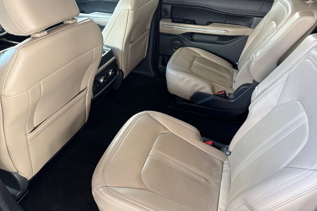 Used 2024 Ford Expedition Max Limited image 6
