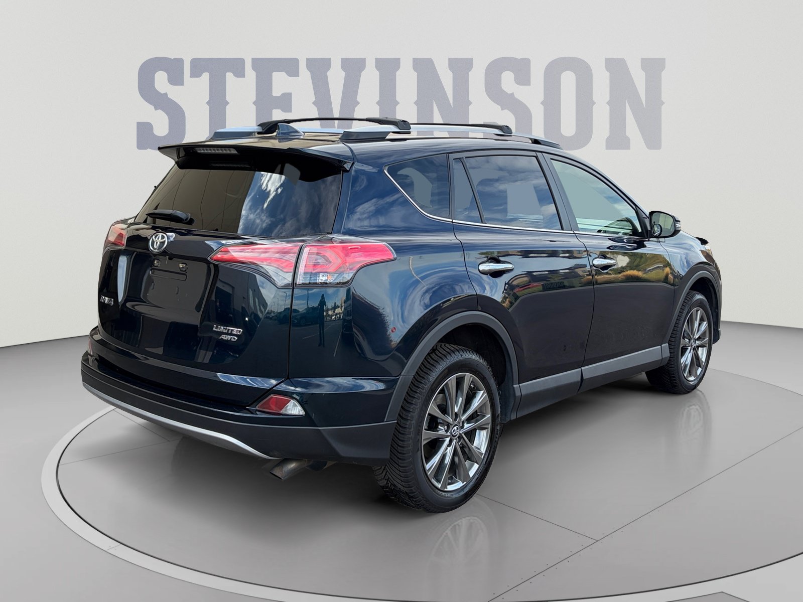 Used 2018 Toyota RAV4 Limited w/ All Weather Liner Package AWD/4WD image 5