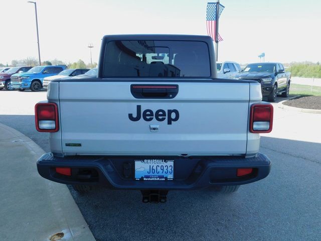 Used 2023 Jeep Gladiator Sport image 15