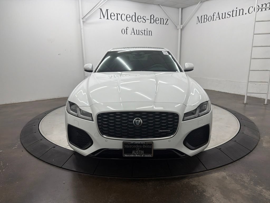 Used 2024 Jaguar XF R-Dynamic SE RWD image 2