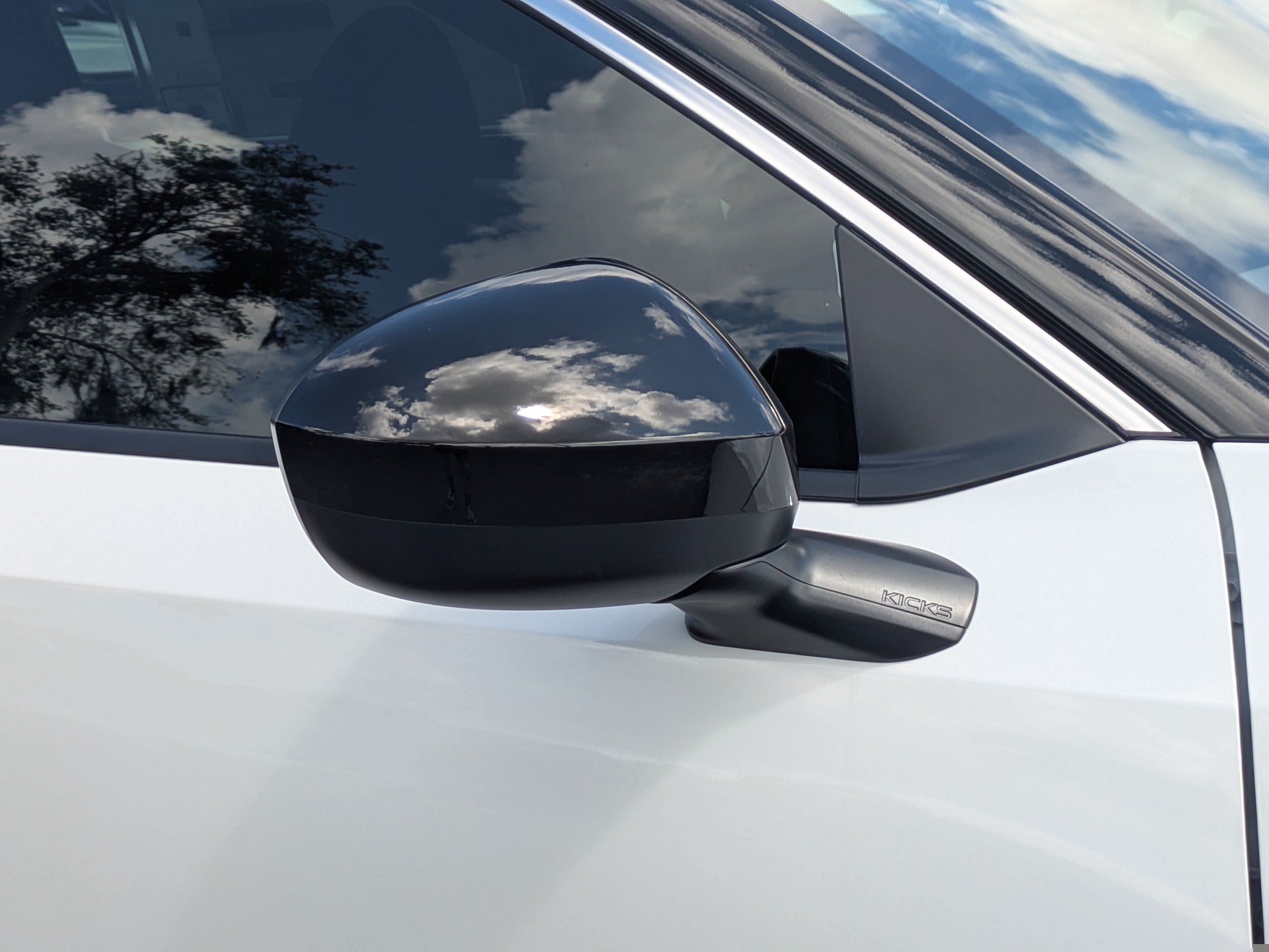 New 2026 Nissan Kicks SV FWD image 12