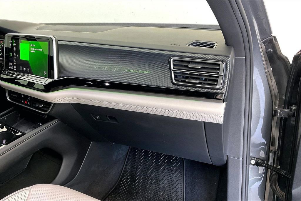 Used 2024 Volkswagen Atlas Cross Sport SEL Premium R-Line image 22