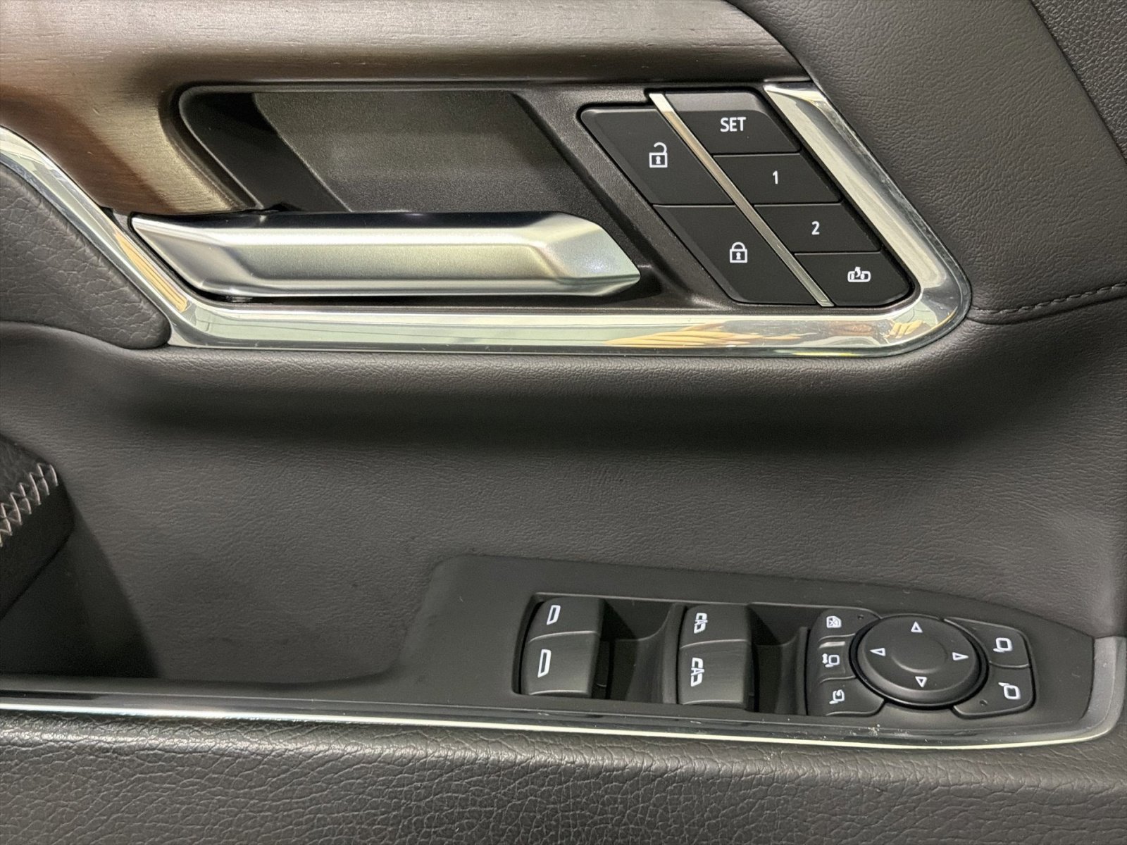 Used 2024 GMC Sierra 2500 Denali w/ Denali Reserve Package image 41