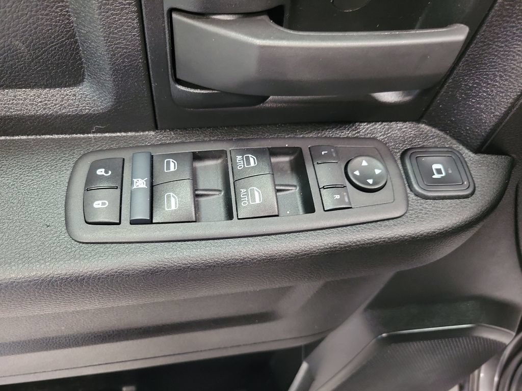 Used 2024 RAM 2500 Tradesman w/ Chrome Appearance Group AWD/4WD image 34