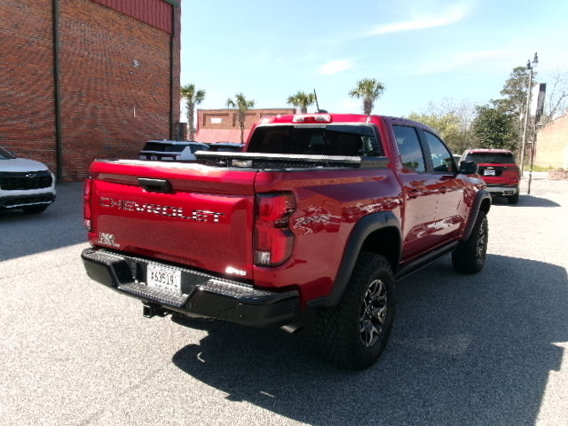 Used 2025 Chevrolet Colorado ZR2 w/ Technology Package AWD/4WD image 3