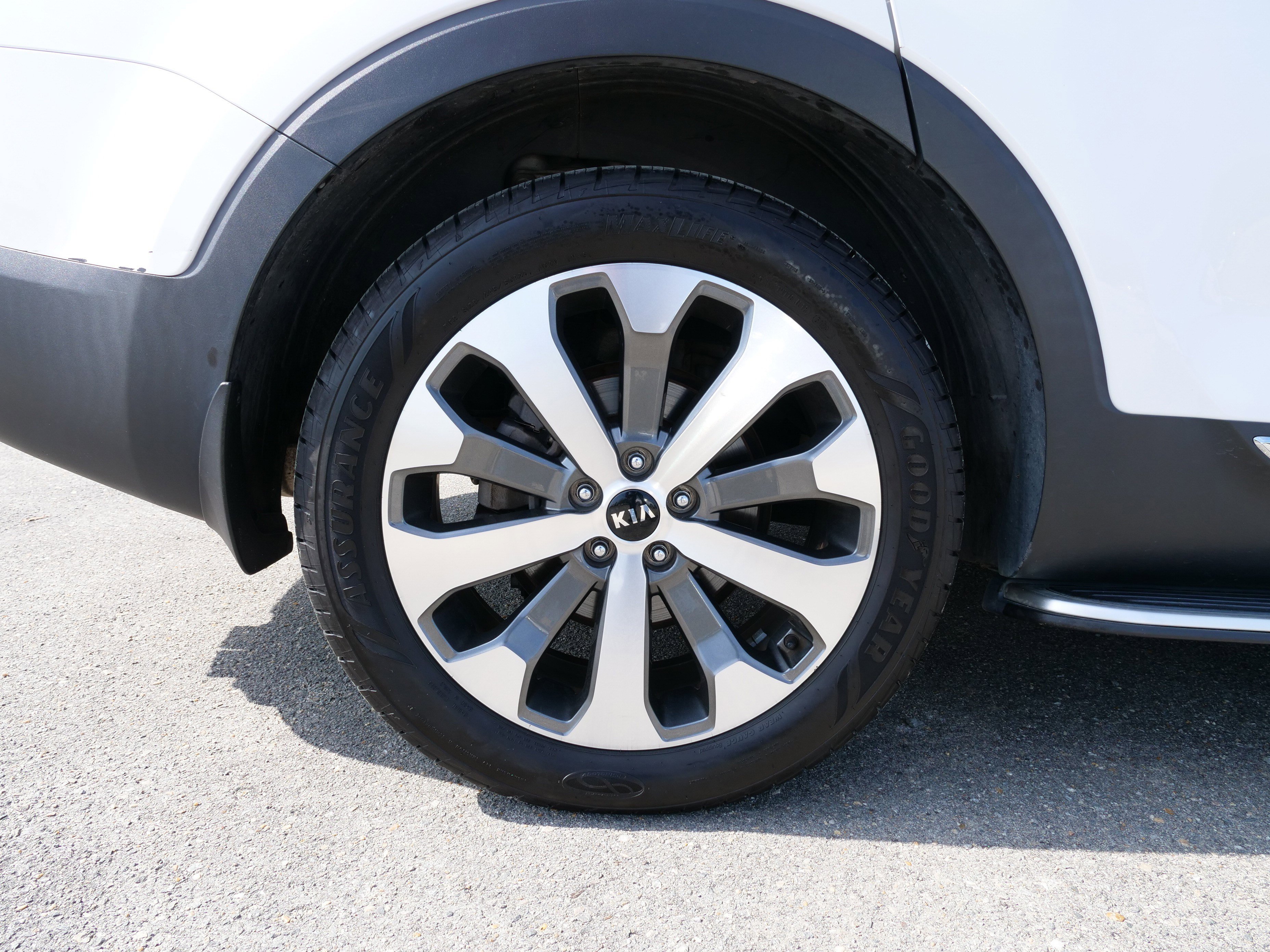 Used 2021 Kia Telluride EX w/ EX Premium Package image 11