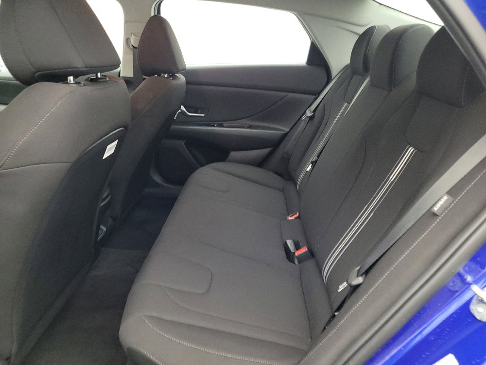 Used 2024 Hyundai Elantra SEL image 18