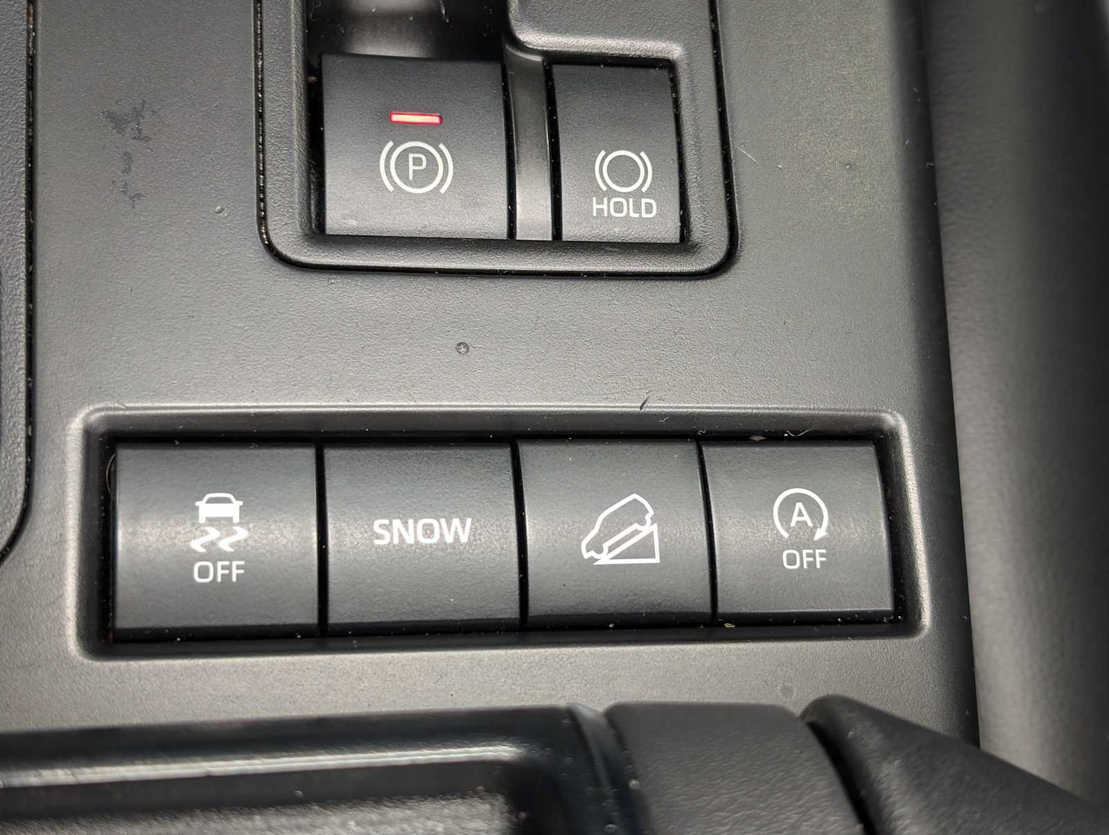 Used 2021 Toyota Highlander XLE AWD/4WD image 32