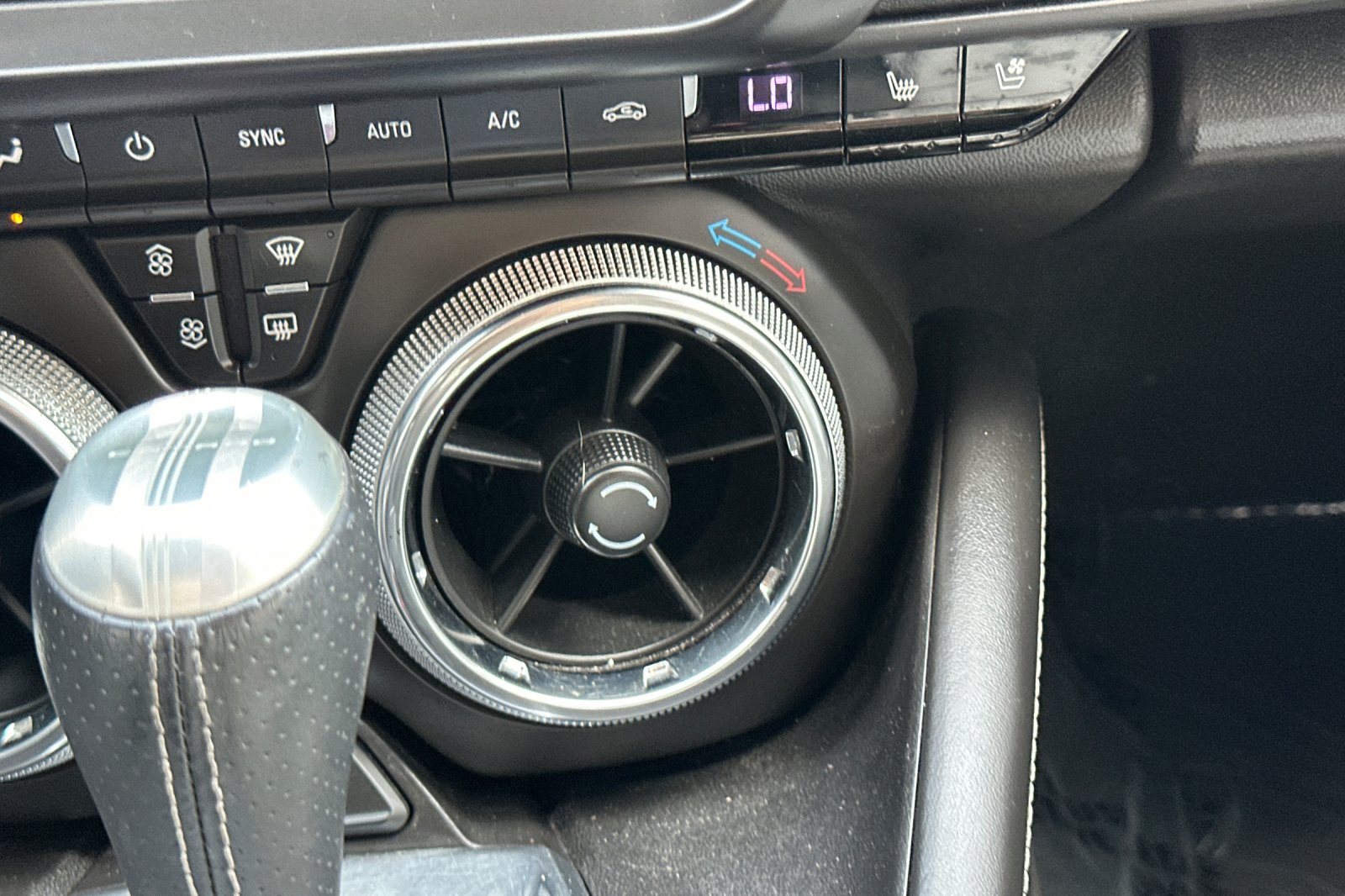 Used 2016 Chevrolet Camaro LT RWD image 29