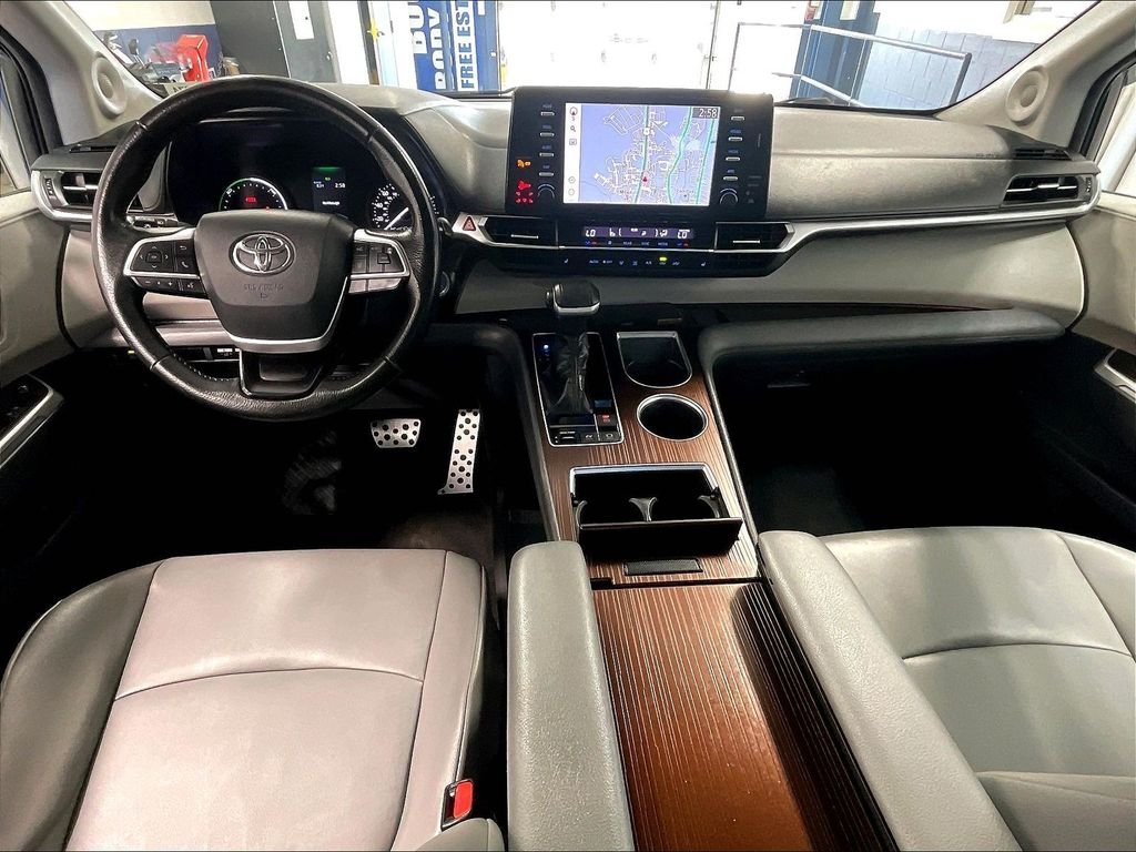 Used 2021 Toyota Sienna XLE w/ XLE Plus Package AWD/4WD image 22